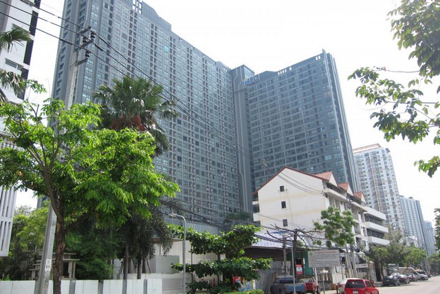 IDEO Sathorn - Thaphra