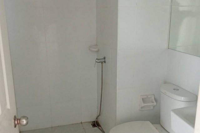 Modern Condo 58