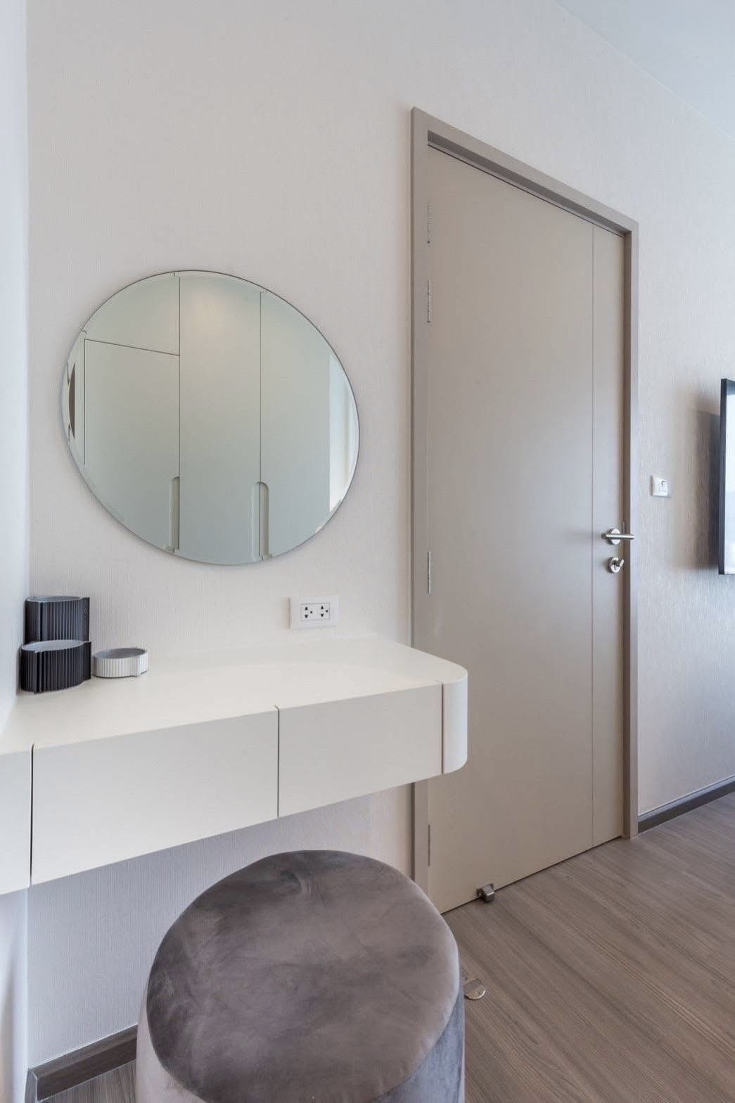 เดอะ เบส เพชรบุรี-ทองหล่อ