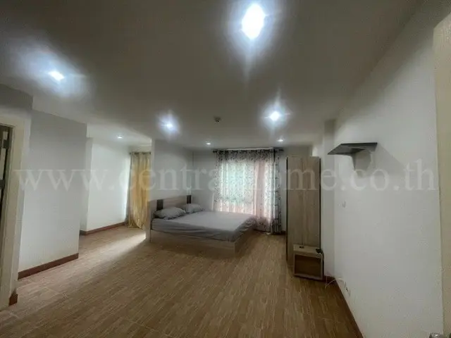 The Crystal Condominium Rattanathiber 3