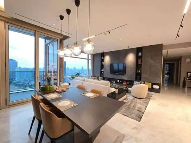 Four Seasons Private Residences BANGKOK