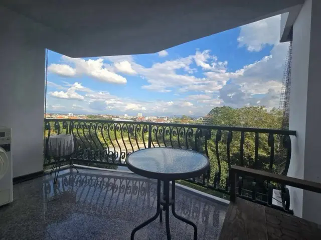 Hillside 4 Condominium