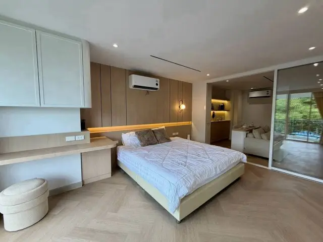 Hillside 4 Condominium