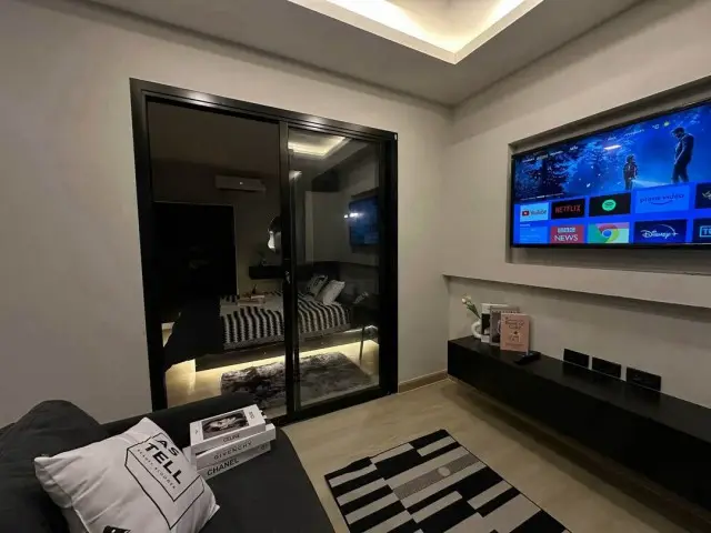 SR Land Condominium