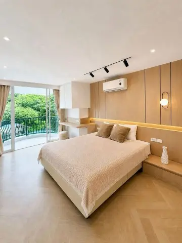 Hillside 4 Condominium