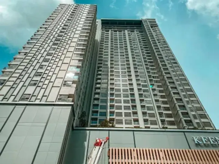 Keen Centre Sriracha