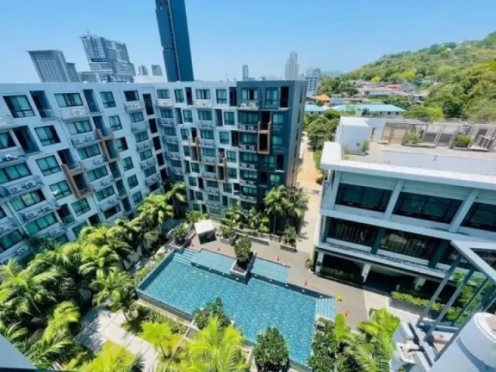 Dormy Residence Sriracha