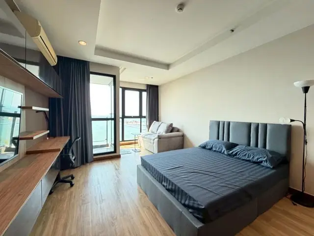 Ladda Plus Condominium Sriracha