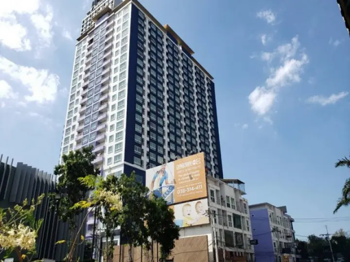 Ladda Condo View Sriracha